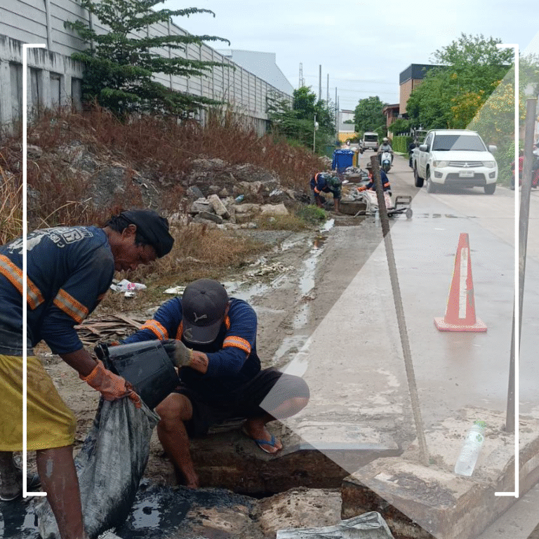 ลอกท่อระบายน้ำ